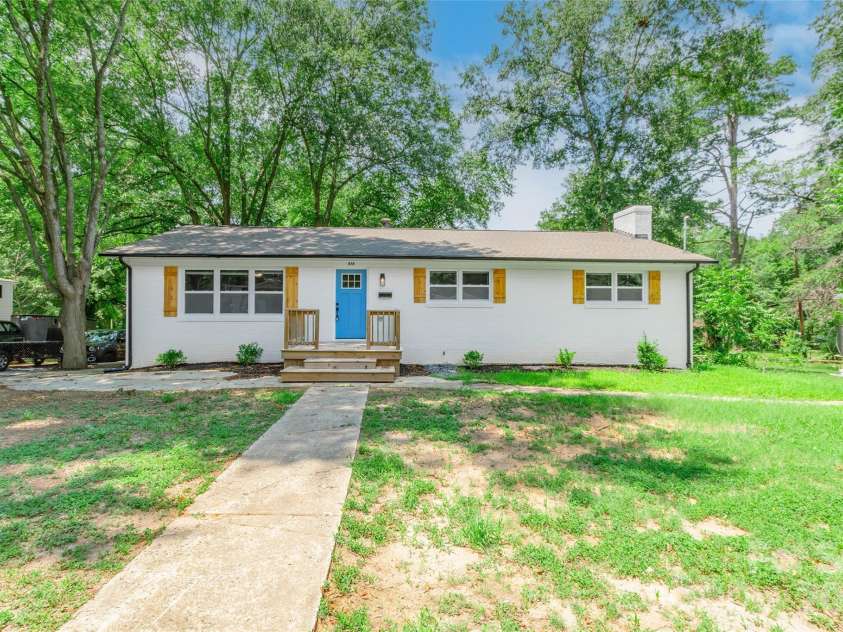 919 Weldon Street, Gastonia, NC 28052.  MLS# CAR4409243, YatesRealty ID 41113. 