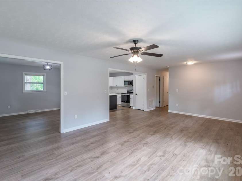 919 Weldon Street, Gastonia, NC 28052.  MLS# CAR4409243, YatesRealty ID 41113. 