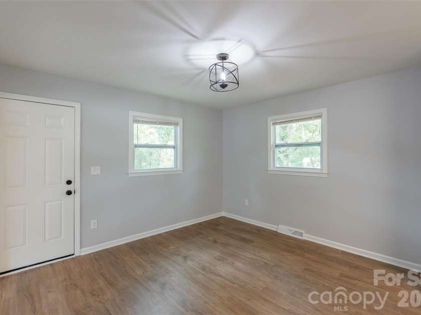 919 Weldon Street, Gastonia, NC 28052.  MLS# CAR4409243, YatesRealty ID 41113. 