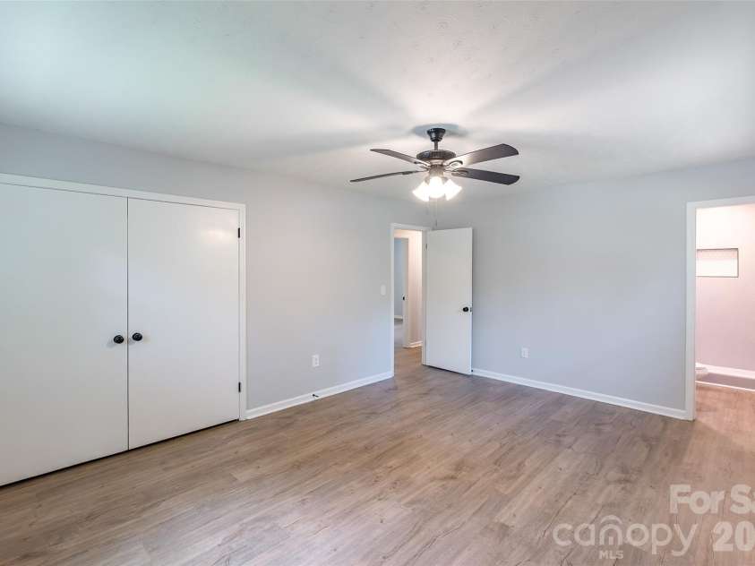 919 Weldon Street, Gastonia, NC 28052.  MLS# CAR4409243, YatesRealty ID 41113. 