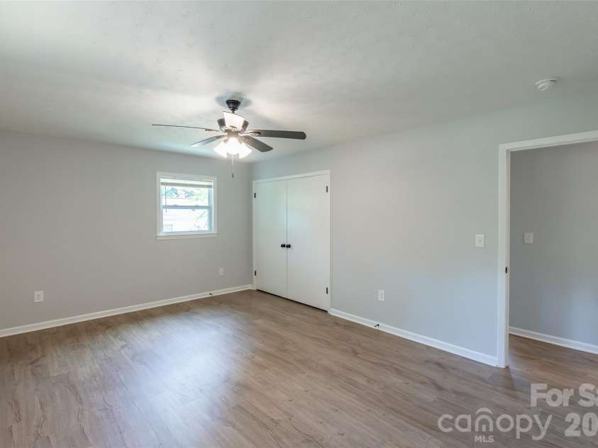 919 Weldon Street, Gastonia, NC 28052.  MLS# CAR4409243, YatesRealty ID 41113. 