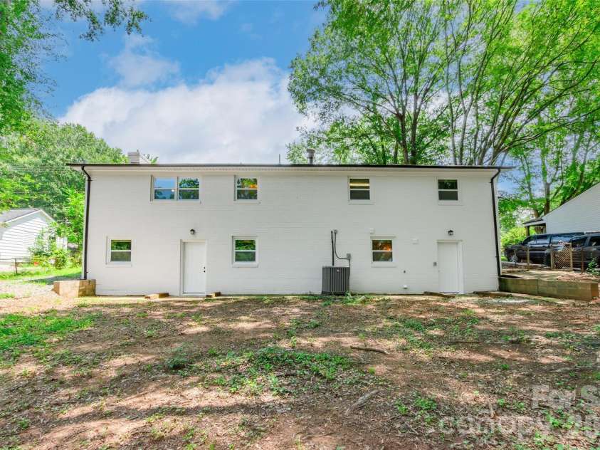 919 Weldon Street, Gastonia, NC 28052.  MLS# CAR4409243, YatesRealty ID 41113. 