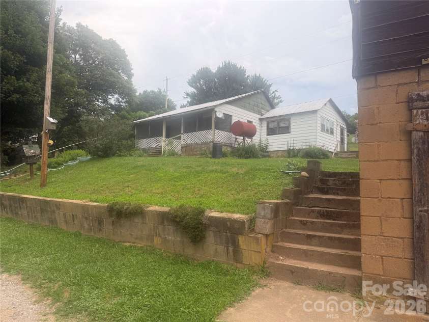 1920 Thickety Road, Clyde, NC 28721.  MLS# CAR4407319, YatesRealty ID 41115. 