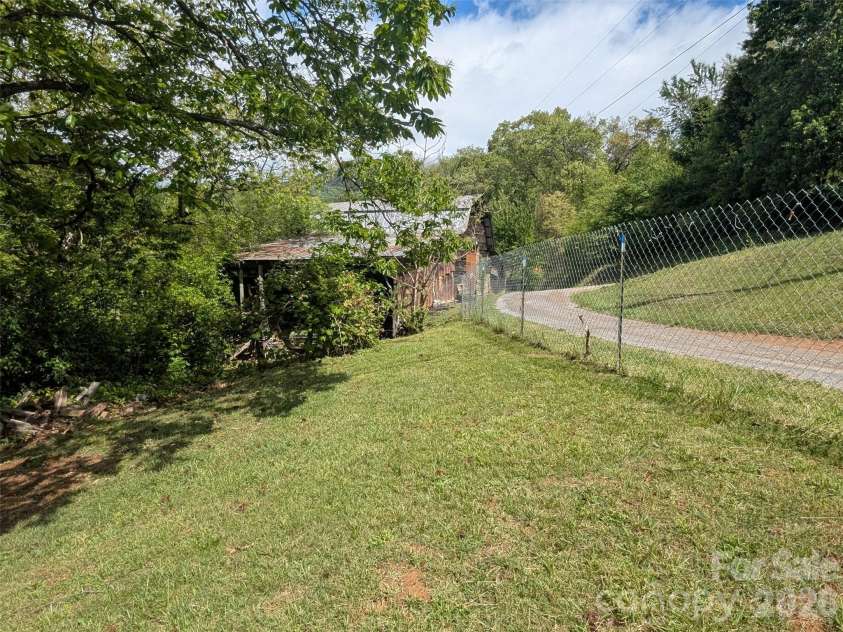 1920 Thickety Road, Clyde, NC 28721.  MLS# CAR4407319, YatesRealty ID 41115. 