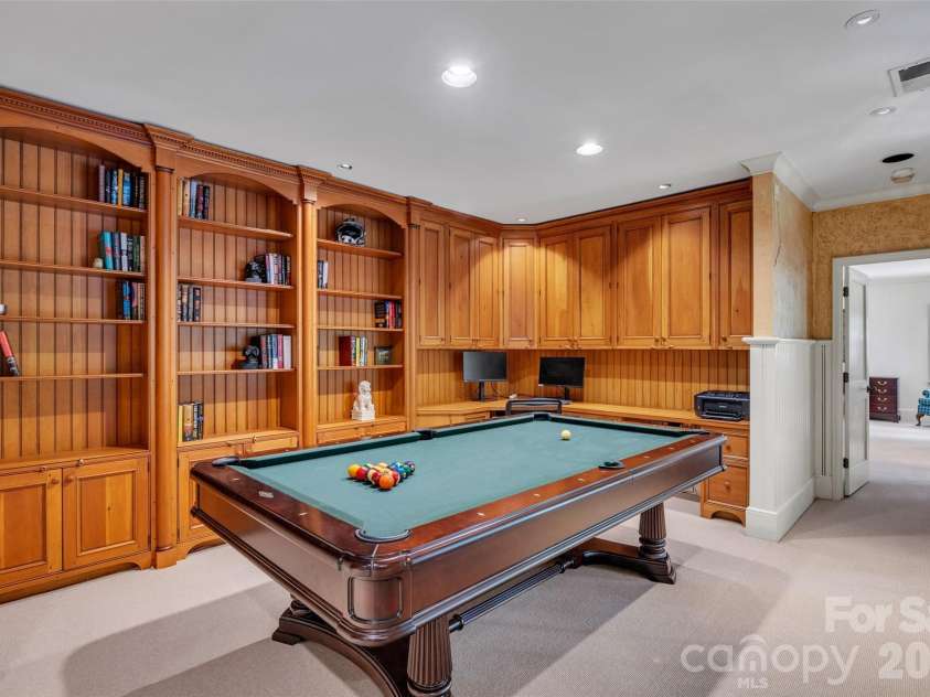 2214 La Maison Drive, Charlotte, NC 28226.  MLS# CAR4402366, YatesRealty ID 41116. 