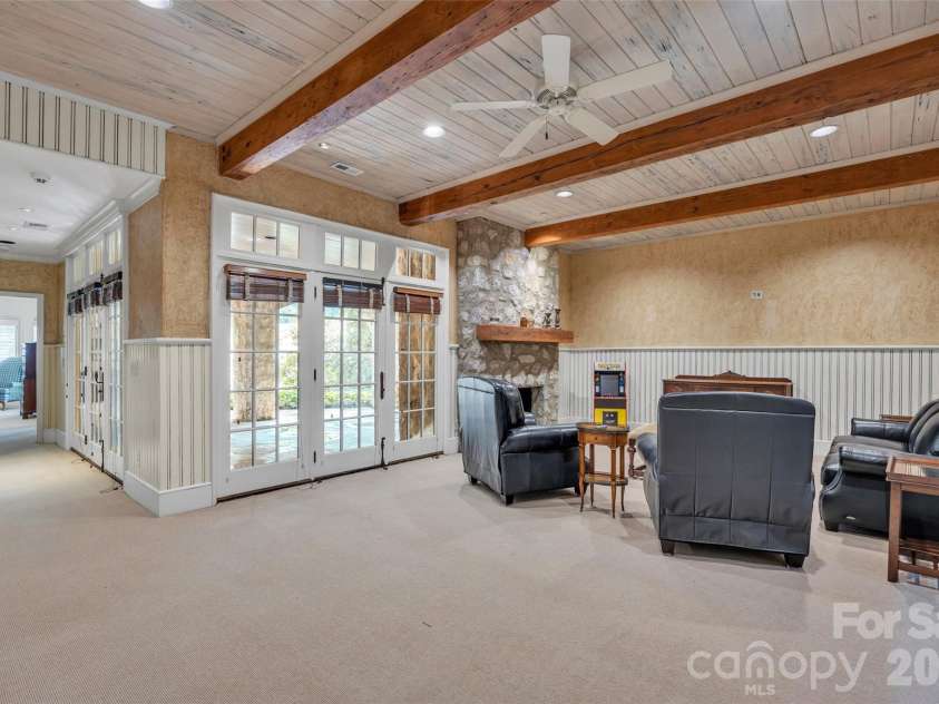 2214 La Maison Drive, Charlotte, NC 28226.  MLS# CAR4402366, YatesRealty ID 41116. 