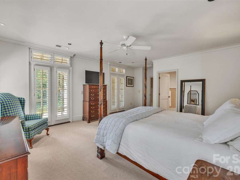 2214 La Maison Drive, Charlotte, NC 28226.  MLS# CAR4402366, YatesRealty ID 41116. 