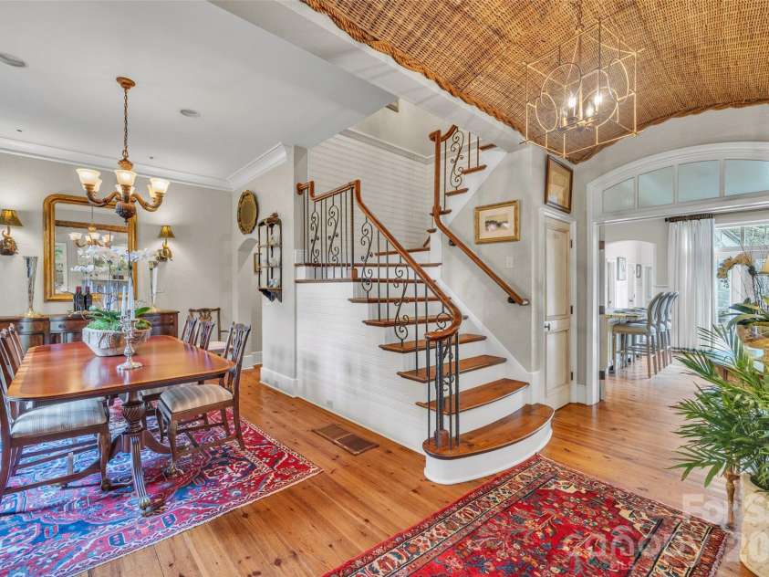 2214 La Maison Drive, Charlotte, NC 28226.  MLS# CAR4402366, YatesRealty ID 41116. 