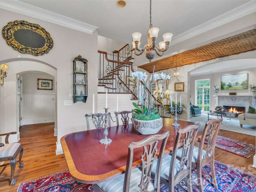 2214 La Maison Drive, Charlotte, NC 28226.  MLS# CAR4402366, YatesRealty ID 41116. 