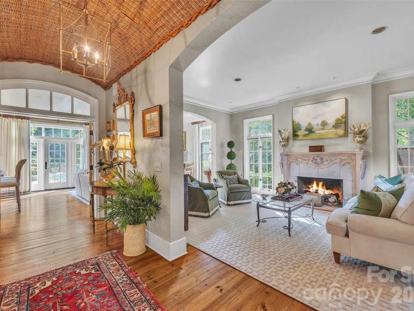 2214 La Maison Drive, Charlotte, NC 28226.  MLS# CAR4402366, YatesRealty ID 41116. 