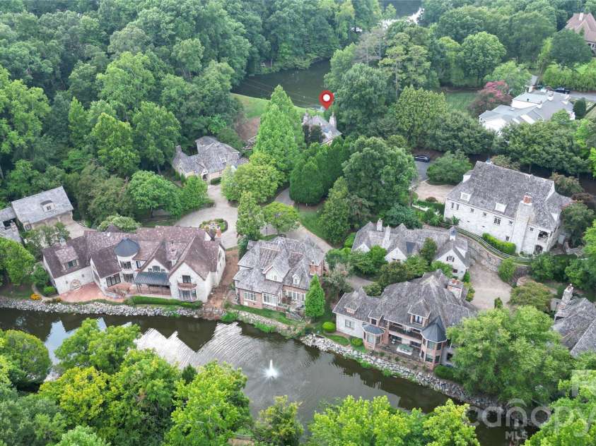 2214 La Maison Drive, Charlotte, NC 28226.  MLS# CAR4402366, YatesRealty ID 41116. 