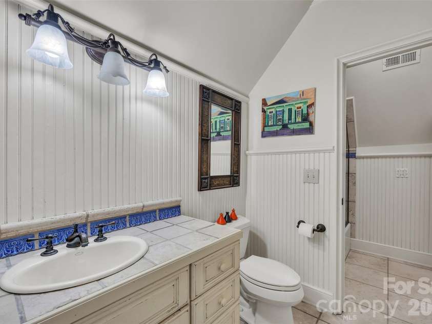 2214 La Maison Drive, Charlotte, NC 28226.  MLS# CAR4402366, YatesRealty ID 41116. 