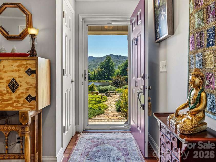 13 Ashley Road, Asheville, NC 28805.  MLS# CAR4407414, YatesRealty ID 41118. 