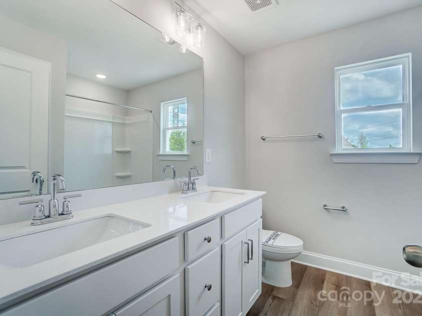 1770 Wardwell Drive, Sherrills Ford, NC 28673.  MLS# CAR4333798, YatesRealty ID 4112. 