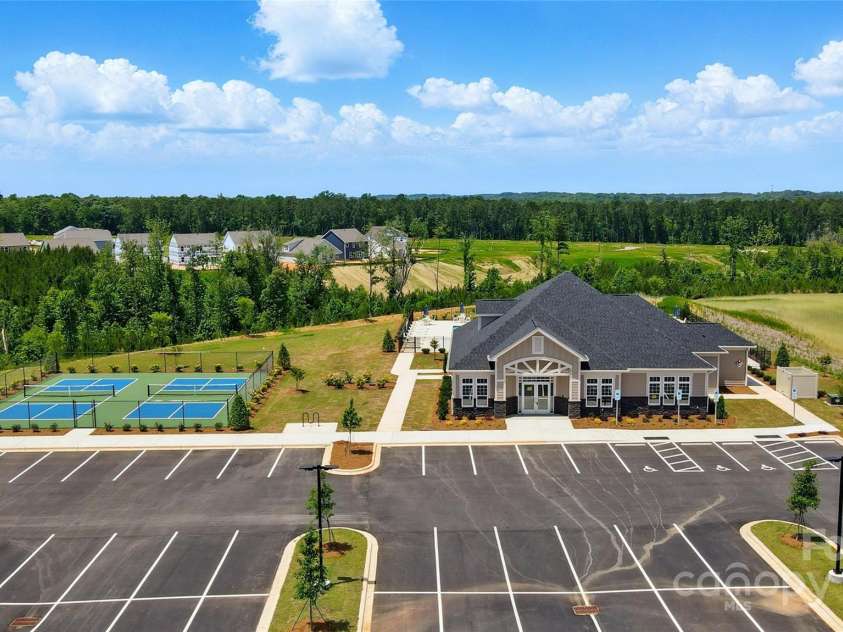 1770 Wardwell Drive, Sherrills Ford, NC 28673.  MLS# CAR4333798, YatesRealty ID 4112. Amenities