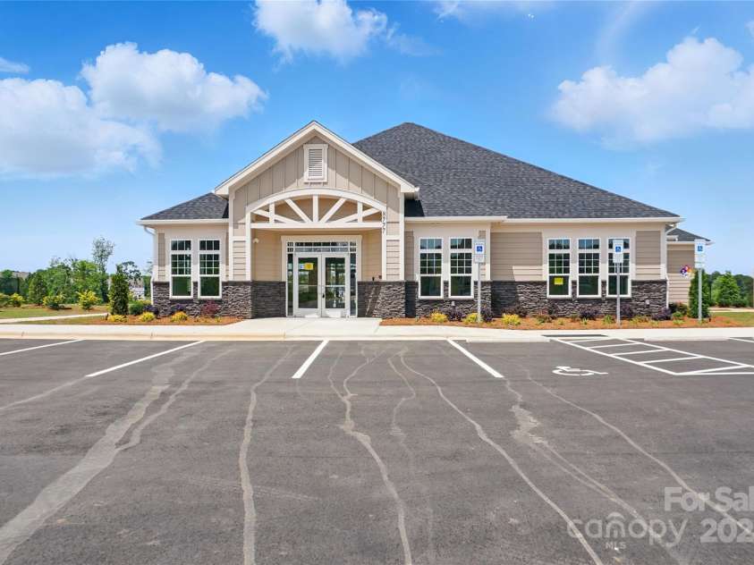 1770 Wardwell Drive, Sherrills Ford, NC 28673.  MLS# CAR4333798, YatesRealty ID 4112. Amenities