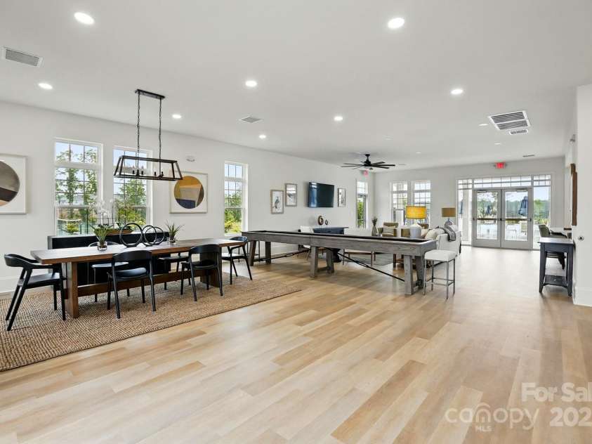 1770 Wardwell Drive, Sherrills Ford, NC 28673.  MLS# CAR4333798, YatesRealty ID 4112. Amenities