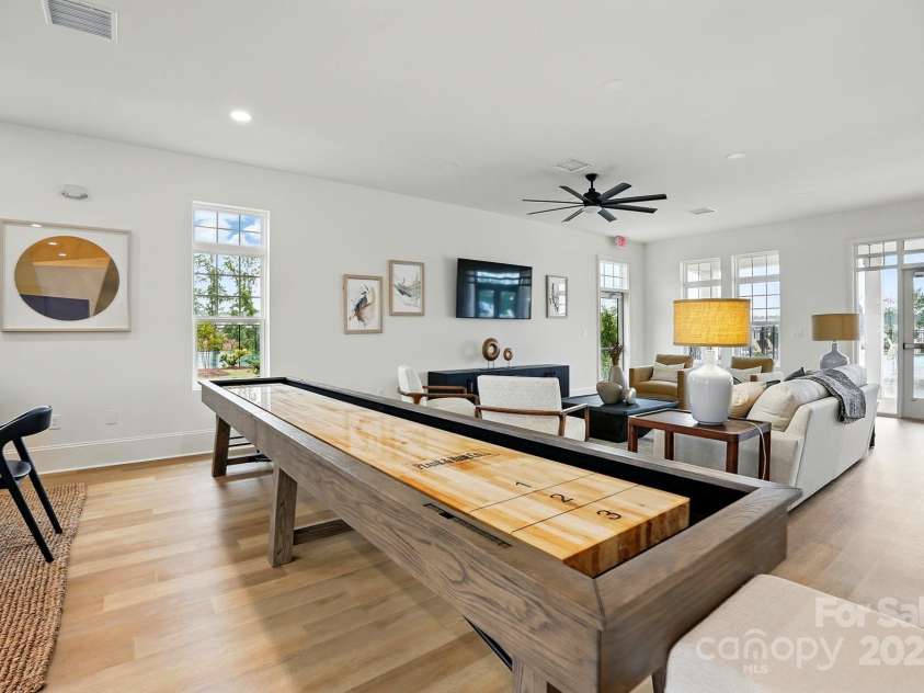 1770 Wardwell Drive, Sherrills Ford, NC 28673.  MLS# CAR4333798, YatesRealty ID 4112. Amenities