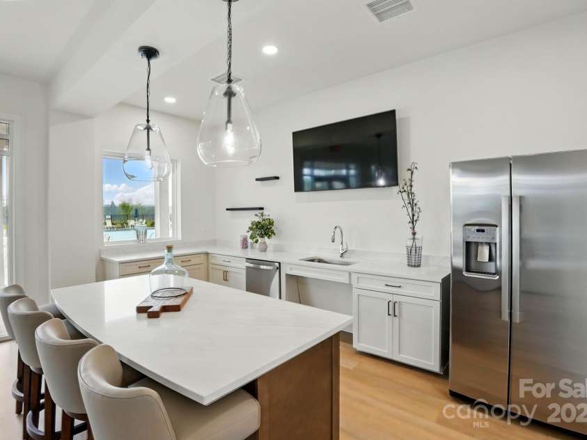 1770 Wardwell Drive, Sherrills Ford, NC 28673.  MLS# CAR4333798, YatesRealty ID 4112. Amenities