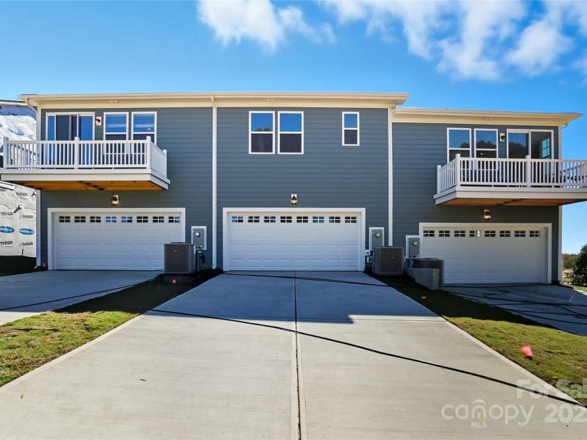 2612 Selbourne Drive, Gastonia, NC 28052.  MLS# CAR4330252, YatesRealty ID 4112. Representational only. Actual exterior elevation and interior finishes can vary. 