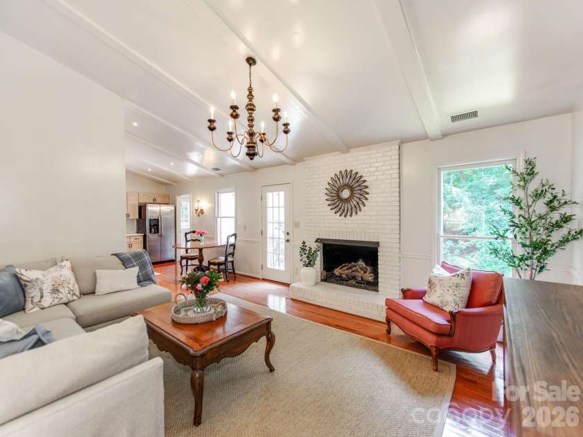 621 Laurel Fork Drive, Matthews, NC 28105.  MLS# CAR4408022, YatesRealty ID 41121. 