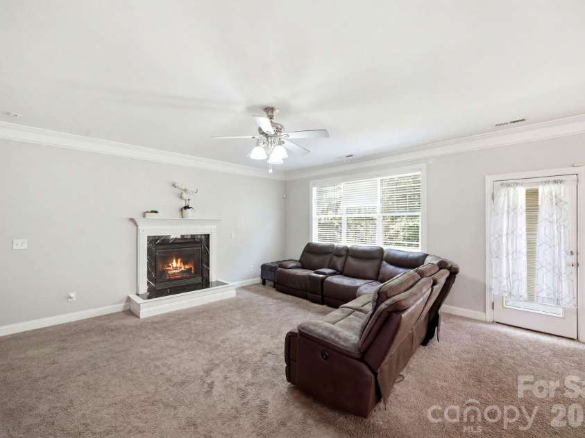 8505 Delamere Lane, Charlotte, NC 28269.  MLS# CAR4392897, YatesRealty ID 41122. 