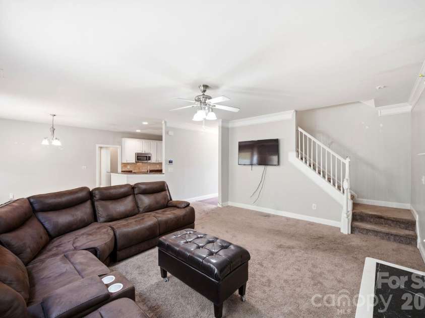 8505 Delamere Lane, Charlotte, NC 28269.  MLS# CAR4392897, YatesRealty ID 41122. 