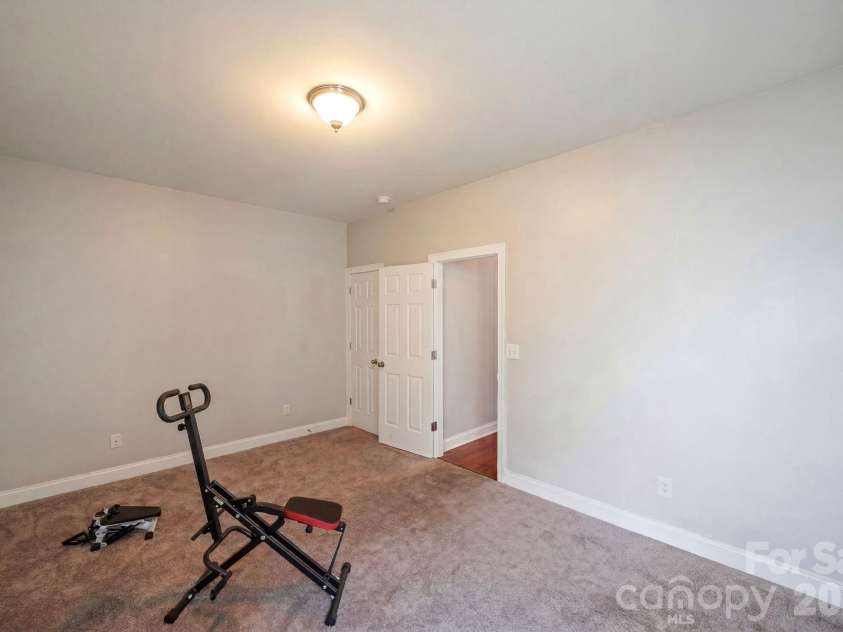 8505 Delamere Lane, Charlotte, NC 28269.  MLS# CAR4392897, YatesRealty ID 41122. 