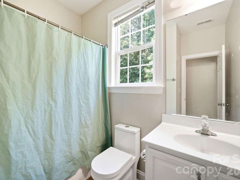 8505 Delamere Lane, Charlotte, NC 28269.  MLS# CAR4392897, YatesRealty ID 41122. 