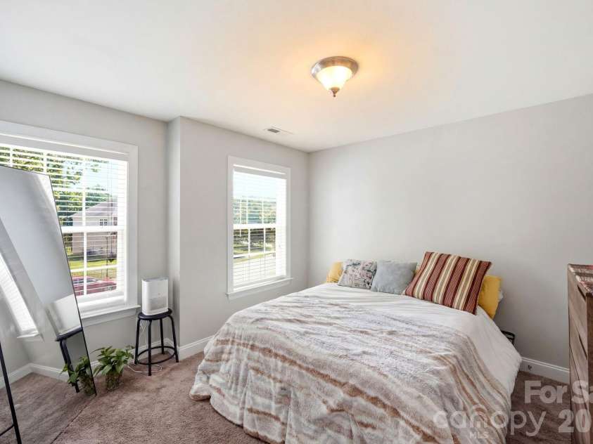 8505 Delamere Lane, Charlotte, NC 28269.  MLS# CAR4392897, YatesRealty ID 41122. 