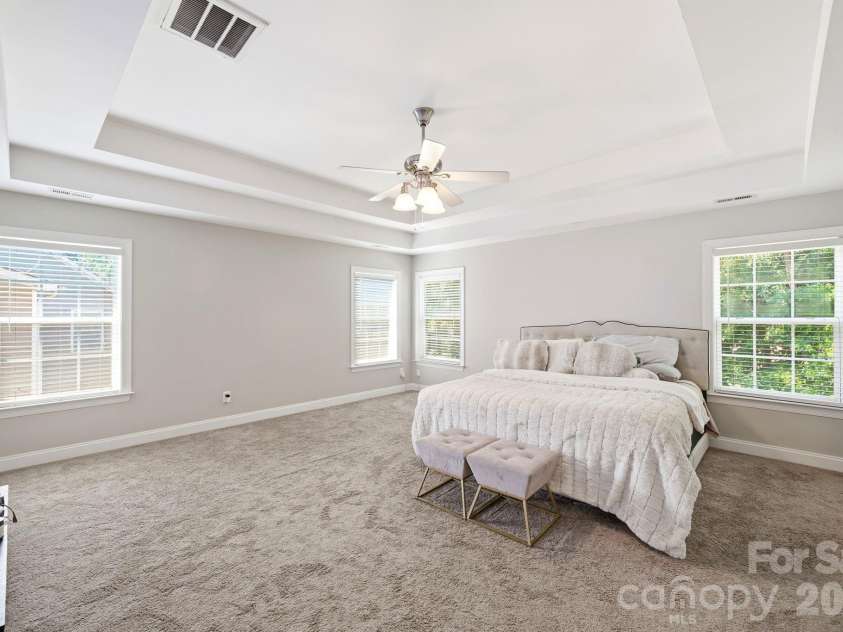 8505 Delamere Lane, Charlotte, NC 28269.  MLS# CAR4392897, YatesRealty ID 41122. 