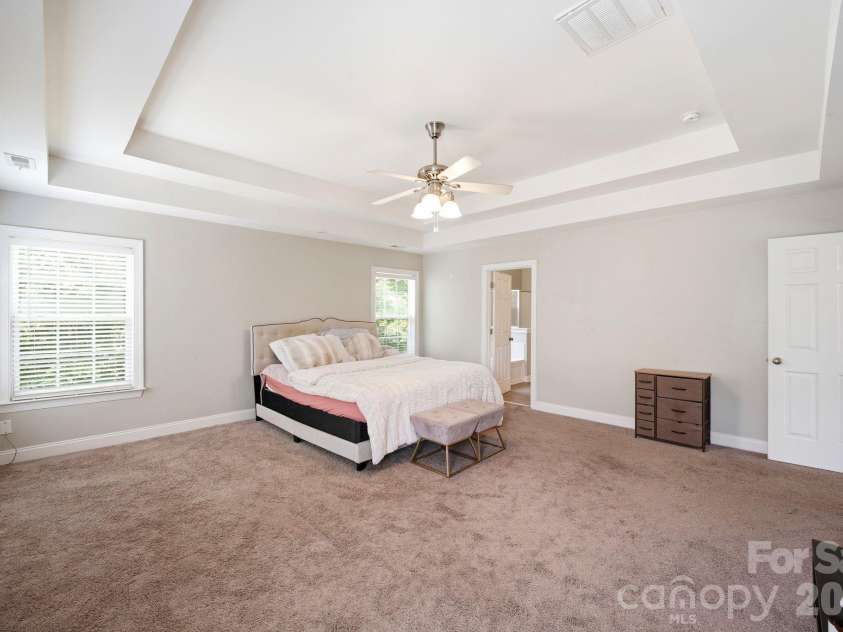8505 Delamere Lane, Charlotte, NC 28269.  MLS# CAR4392897, YatesRealty ID 41122. 