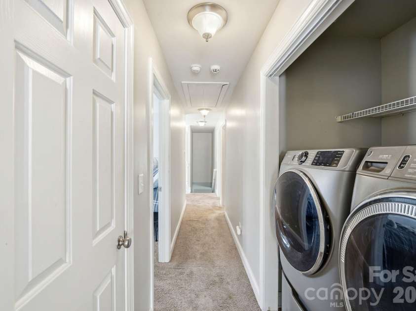 8505 Delamere Lane, Charlotte, NC 28269.  MLS# CAR4392897, YatesRealty ID 41122. 