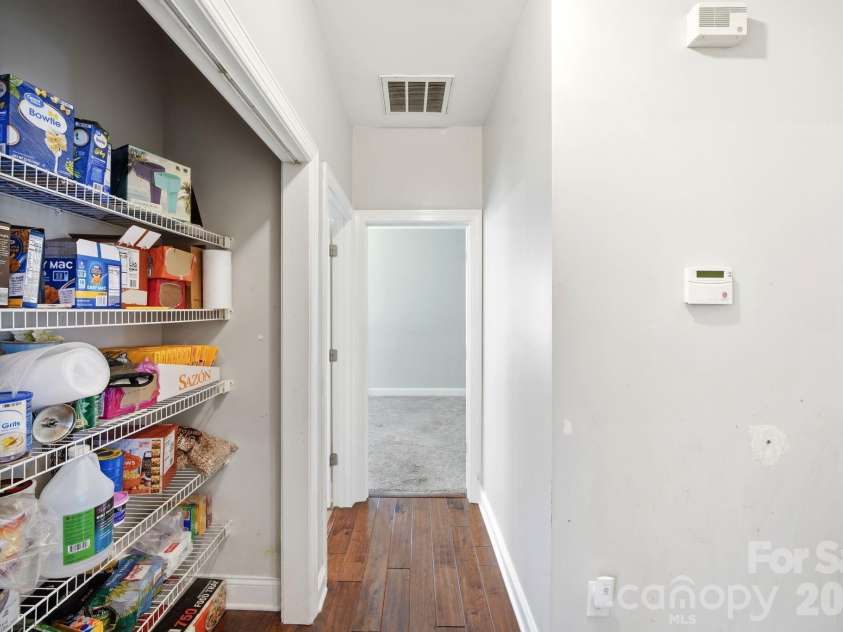 8505 Delamere Lane, Charlotte, NC 28269.  MLS# CAR4392897, YatesRealty ID 41122. 