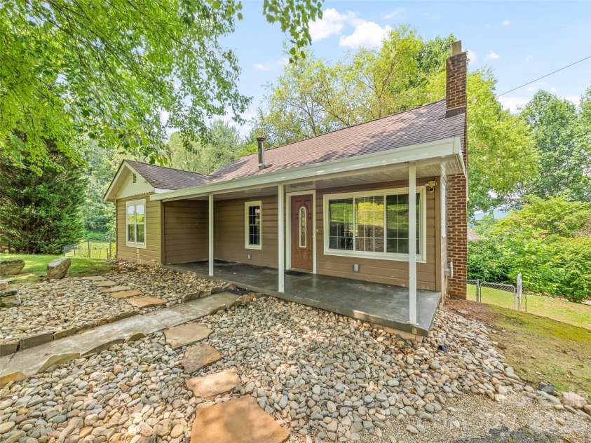 206 Terrell Cove Road, Canton, NC 28716.  MLS# CAR4410084, YatesRealty ID 41123. 