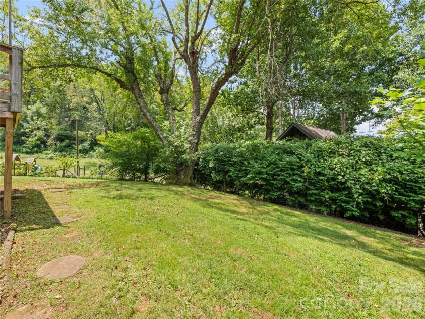 206 Terrell Cove Road, Canton, NC 28716.  MLS# CAR4410084, YatesRealty ID 41123. 