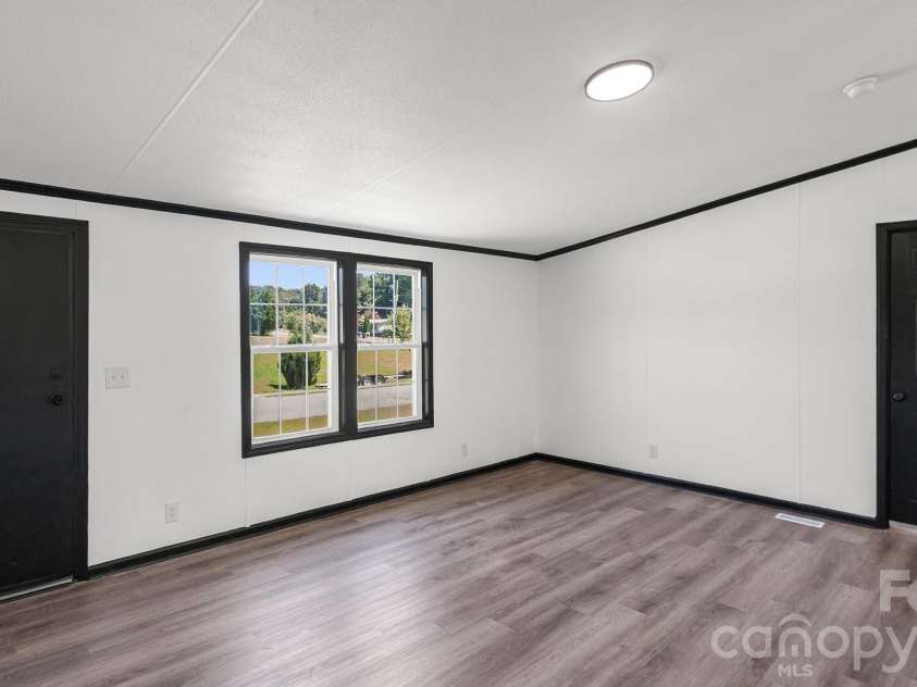 178 Zircon Drive, Statesville, NC 28625.  MLS# CAR4410053, YatesRealty ID 41124. 