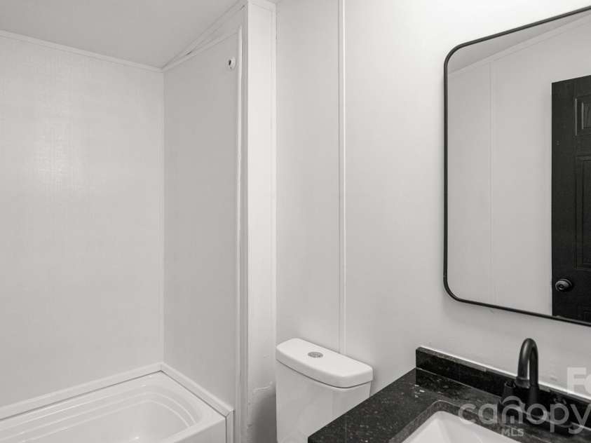 178 Zircon Drive, Statesville, NC 28625.  MLS# CAR4410053, YatesRealty ID 41124. 
