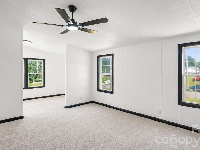 178 Zircon Drive, Statesville, NC 28625.  MLS# CAR4410053, YatesRealty ID 41124. 