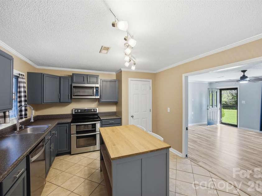 9820 Nc Hwy 73 Highway, Mount Pleasant, NC 28124.  MLS# CAR4410294, YatesRealty ID 41126. 