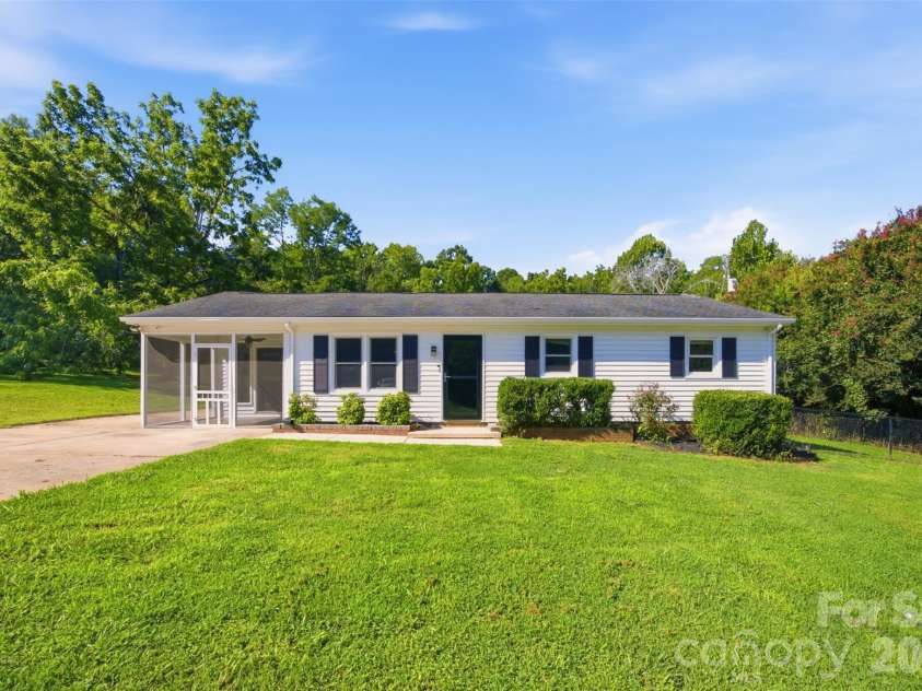 9820 Nc Hwy 73 Highway, Mount Pleasant, NC 28124.  MLS# CAR4410294, YatesRealty ID 41126. Welcome Home!
