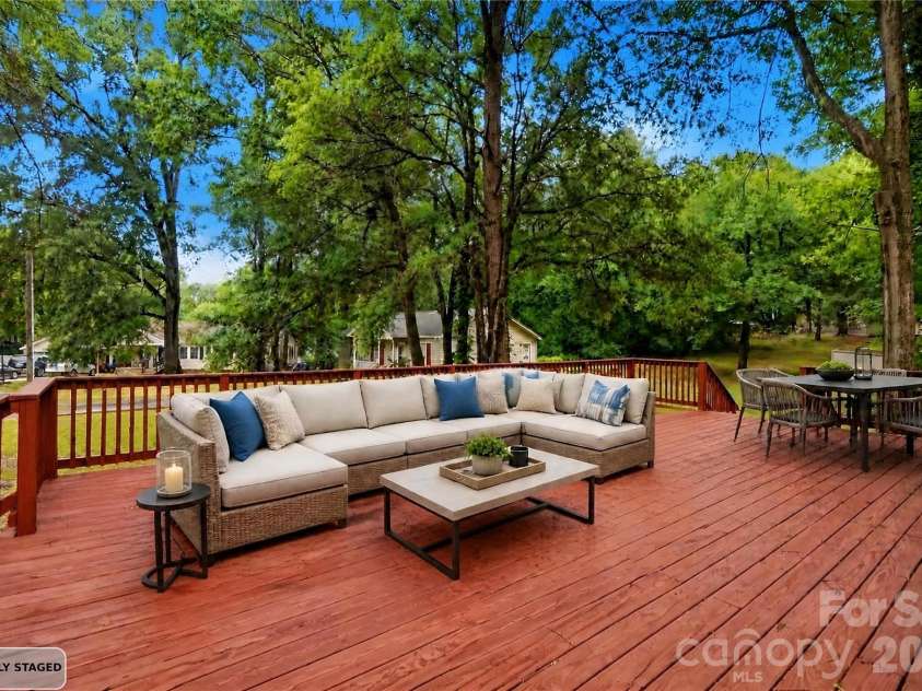 606 Townsend Avenue, Gastonia, NC 28052.  MLS# CAR4396670, YatesRealty ID 41128. Stunning Huge Deck - Virtually Staged