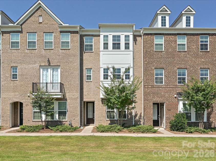 7827 Reunion Row Drive, Charlotte, NC 28277.  MLS# CAR4409332, YatesRealty ID 41129. 