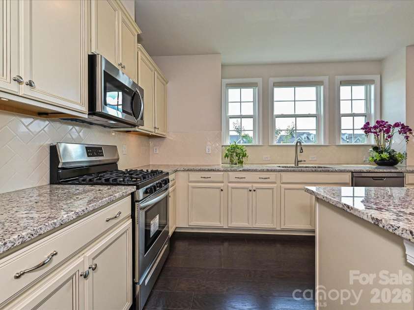 7827 Reunion Row Drive, Charlotte, NC 28277.  MLS# CAR4409332, YatesRealty ID 41129. 