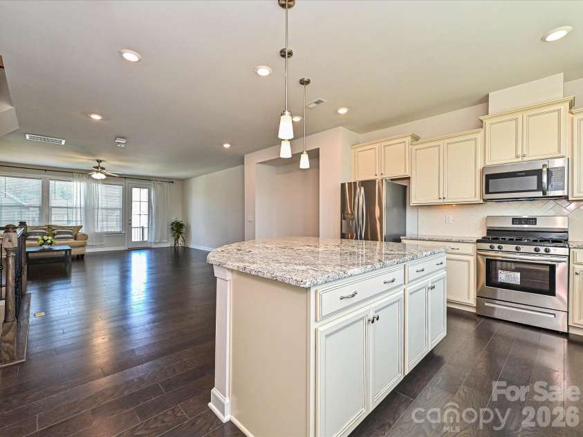 7827 Reunion Row Drive, Charlotte, NC 28277.  MLS# CAR4409332, YatesRealty ID 41129. 