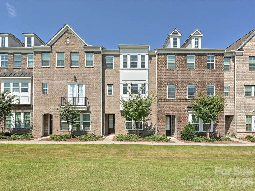 7827 Reunion Row Drive, Charlotte, NC 28277.  MLS# CAR4409332, YatesRealty ID 41129. 