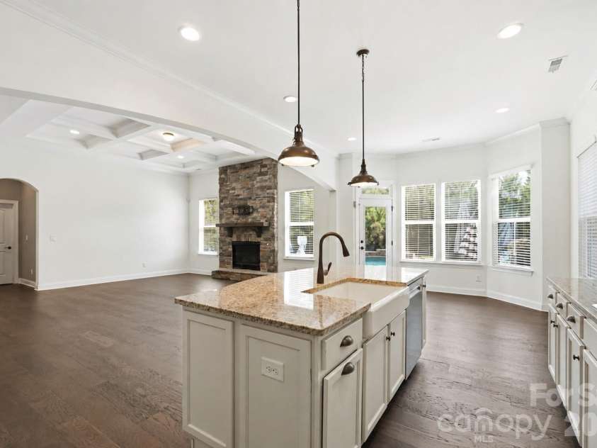 102 Chadderton Way, Waxhaw, NC 28173.  MLS# CAR4400572, YatesRealty ID 41130. 