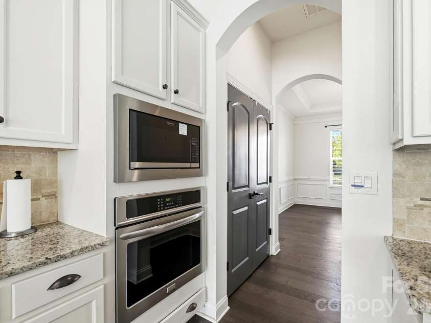 102 Chadderton Way, Waxhaw, NC 28173.  MLS# CAR4400572, YatesRealty ID 41130. 