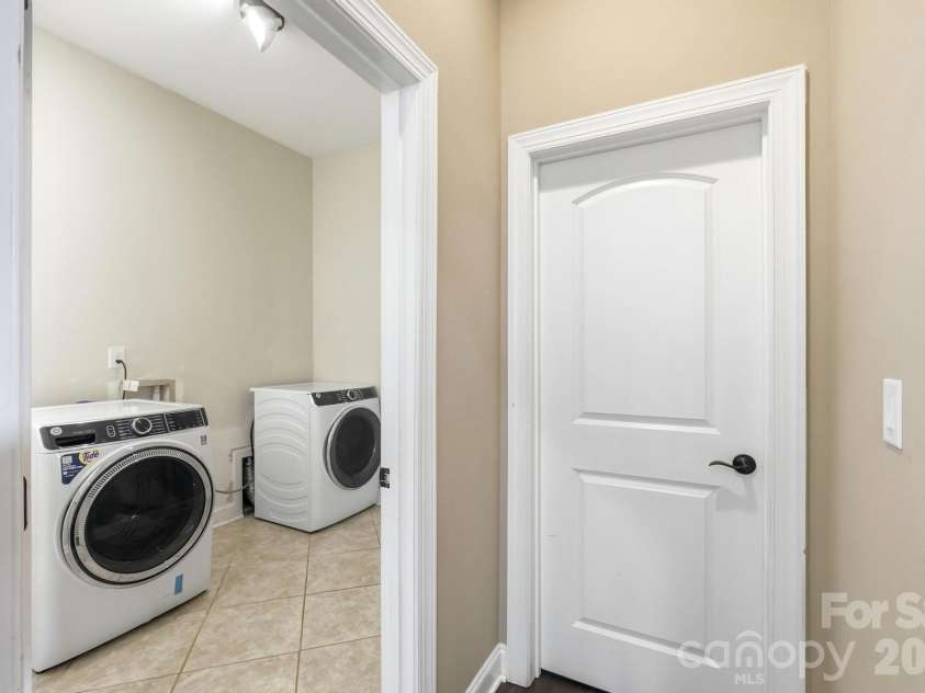102 Chadderton Way, Waxhaw, NC 28173.  MLS# CAR4400572, YatesRealty ID 41130. 