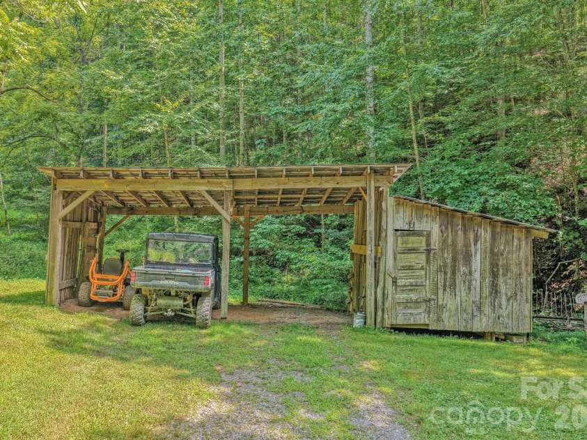 294 Red Knob Lane, Marshall, NC 28753.  MLS# CAR4405147, YatesRealty ID 41131. TRACTOR SHED